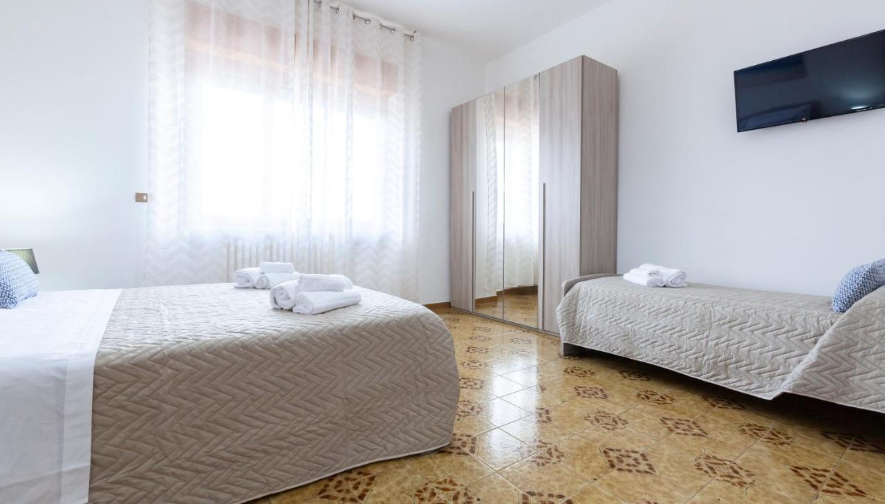 Lupomonaco Rooms Veglie Exterior photo